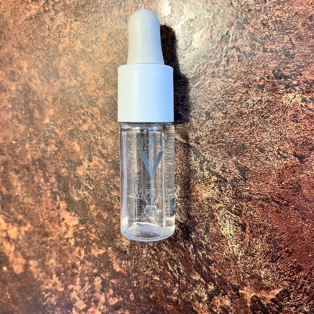 Vichy HA Serum with White Cap - Picture 2 of 2